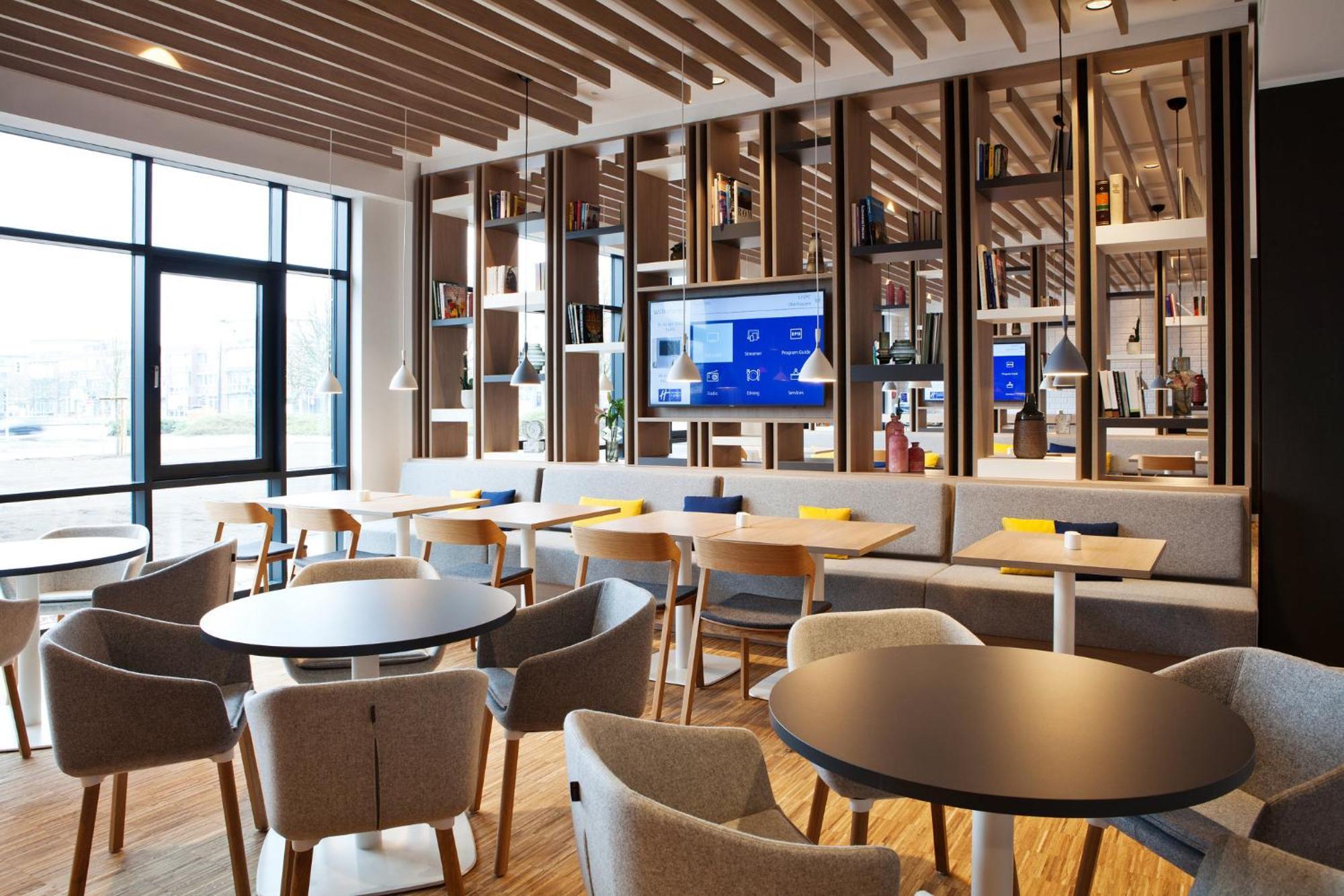 Holiday Inn Express & Suites - Basel - Allschwil By Ihg Екстер'єр фото