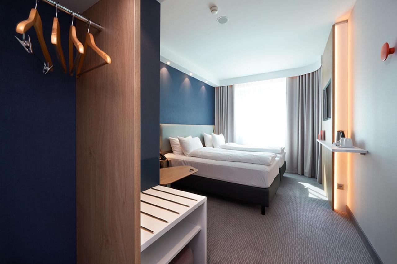 Holiday Inn Express & Suites - Basel - Allschwil By Ihg Екстер'єр фото