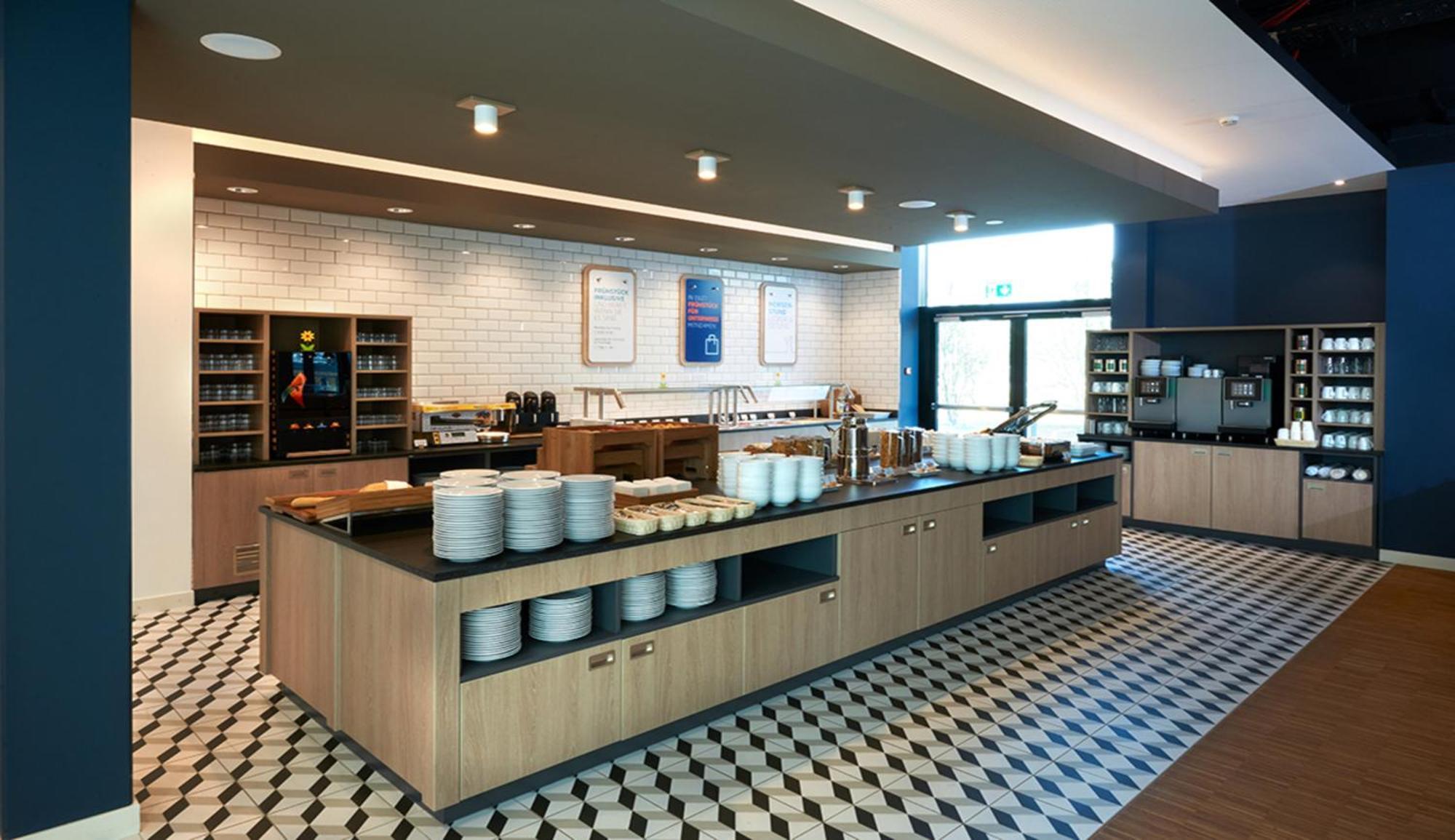 Holiday Inn Express & Suites - Basel - Allschwil By Ihg Екстер'єр фото