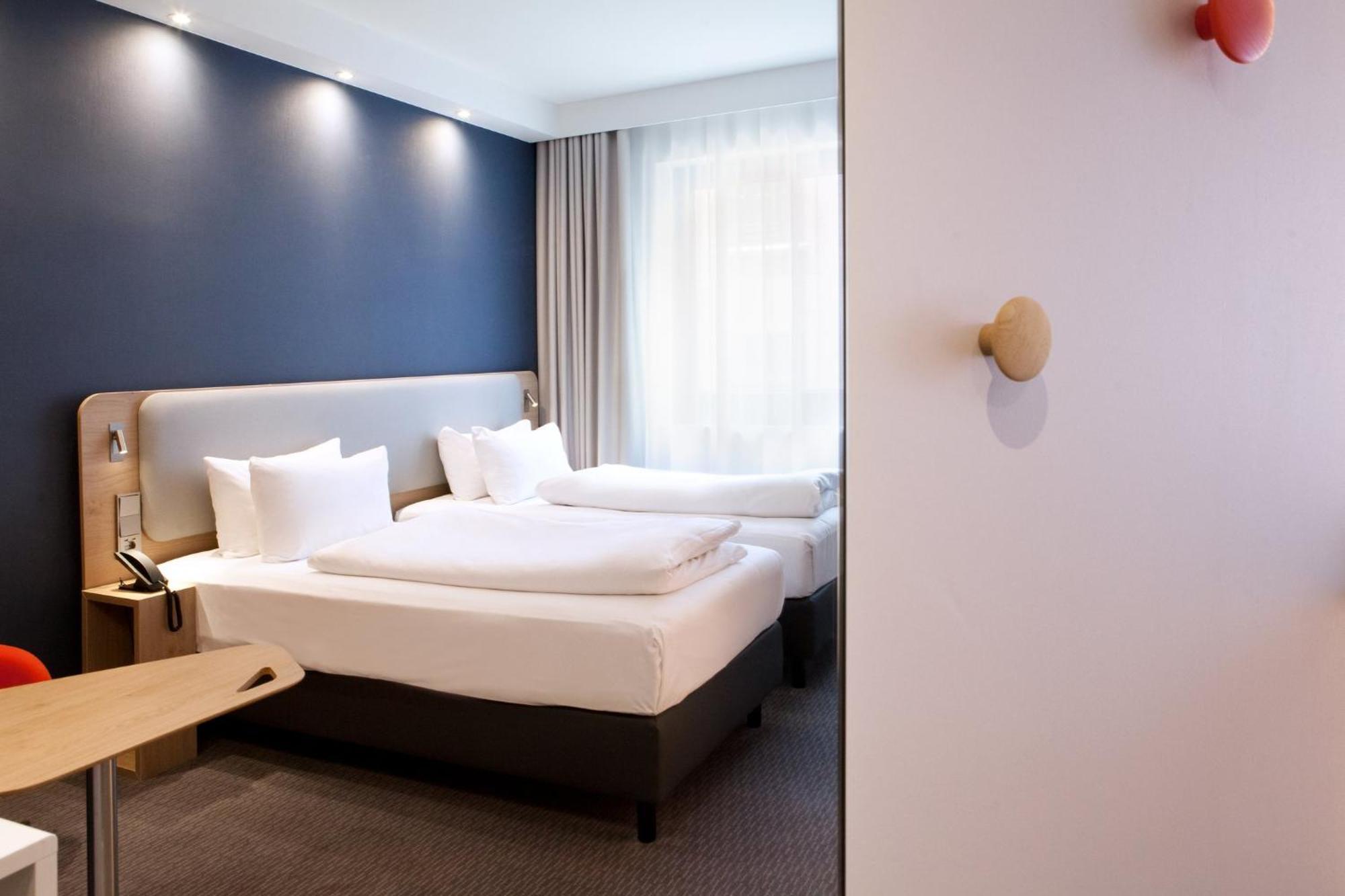 Holiday Inn Express & Suites - Basel - Allschwil By Ihg Екстер'єр фото